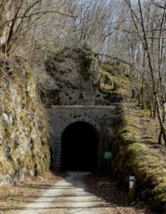 tunnel ancienne voie ferrée Breme
