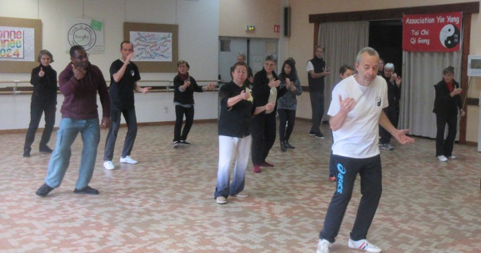 Tai Chi repousser en faisant du stop