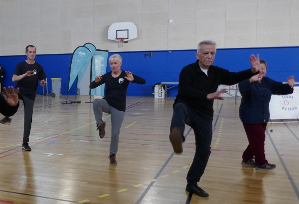 Tai Chi balayer le lotus