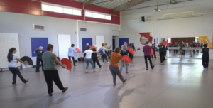 stage éventail pied et ouvrir